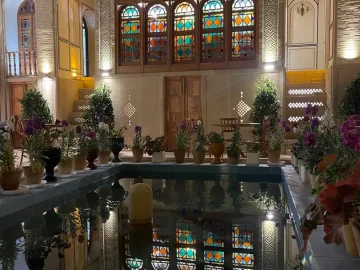 بوتیک هتل جهانشاهی یک خانه سنتی با امکانات مدرن در خدمت میهمانان عزیز است