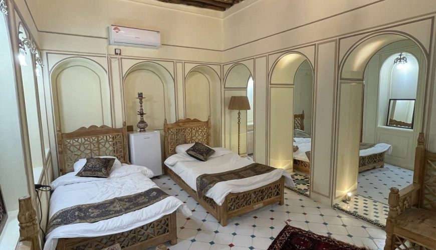 بوتیک هتل جهانشاهی یک خانه سنتی با امکانات مدرن در خدمت میهمانان عزیز است
